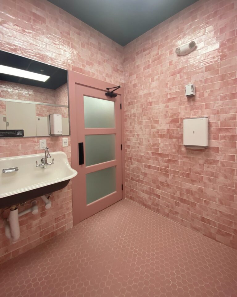 4 Aces Kitchen and Cocktails